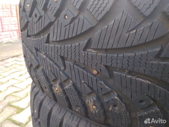 Hankook Winter I'Pike 225/50 R17