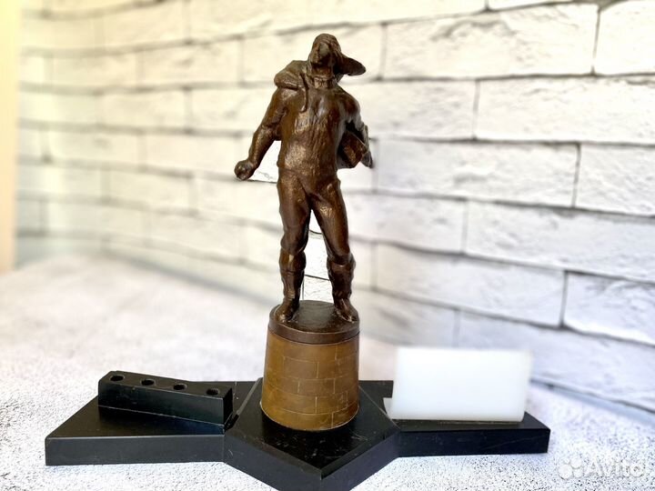 Статуэтка Летчик Чкалов