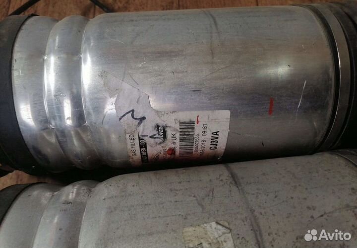 Передние пневмостойки Range River L405 L494