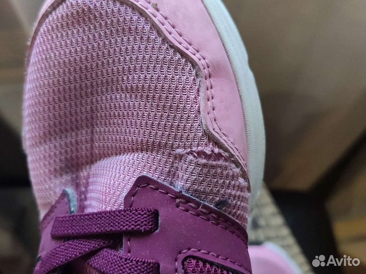 Кроссовки для девочки
