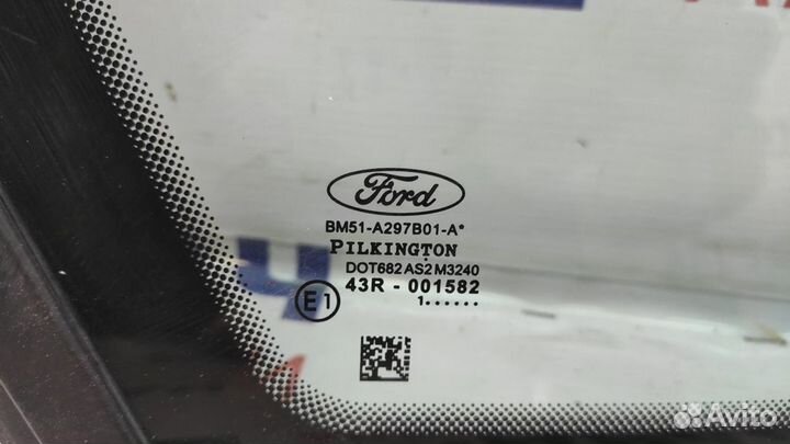 Стекло кузовное глухое левое Ford Focus 3 1786436