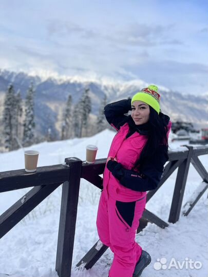 Сноубордический комбинезон женский