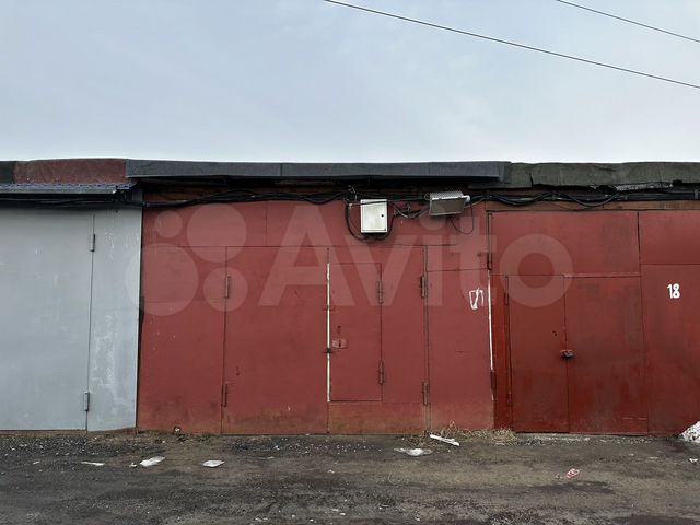 Гараж, > 30 м²