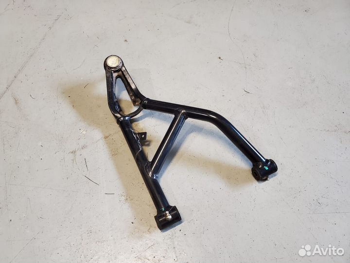 Рычаг передний верхний левый BRP Can-Am G2