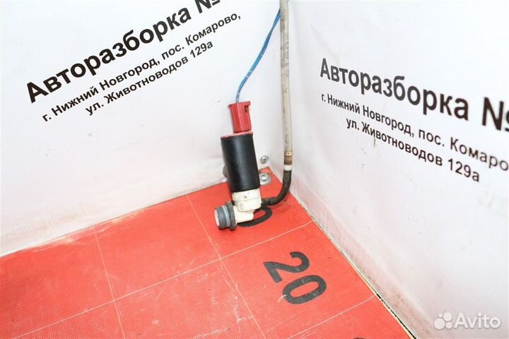 Насос омывателя задний Toyota Corolla 120 хэтчбек