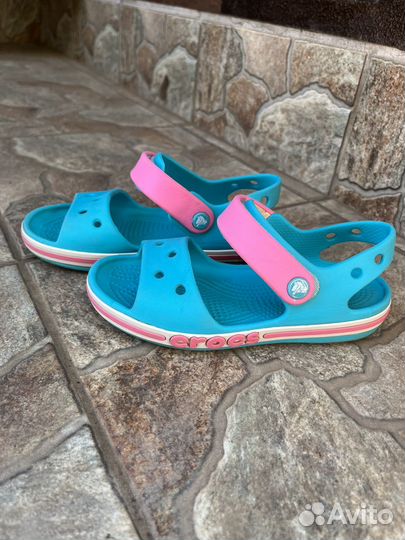 Crocs босоножки для девочки