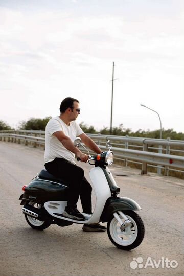 Скутер Honda giorno af 24