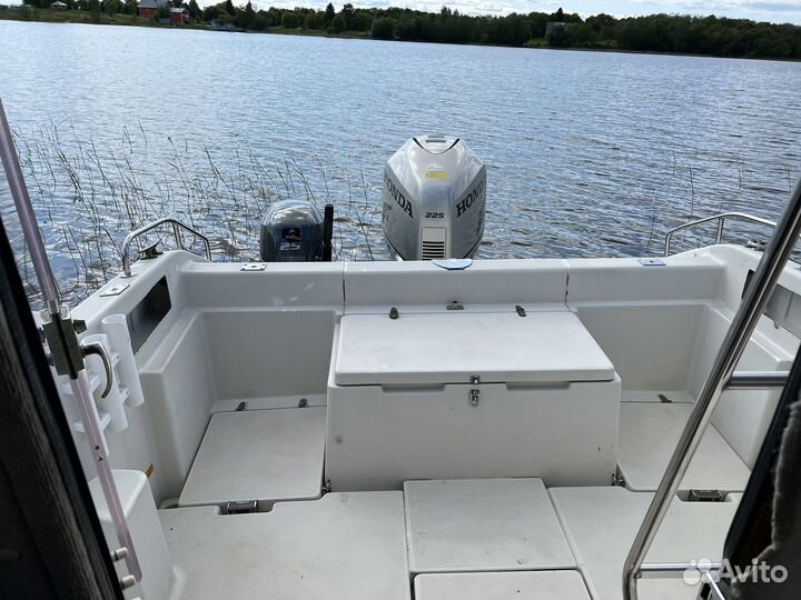 Поездка на катере на о. Кижи