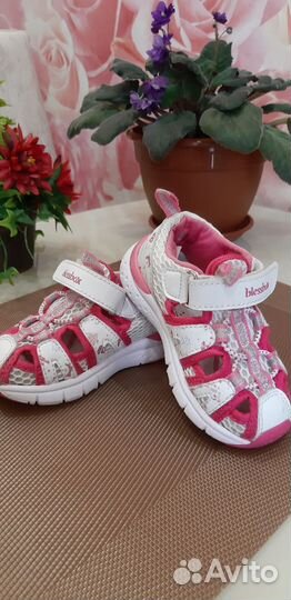 Босоножки для девочки
