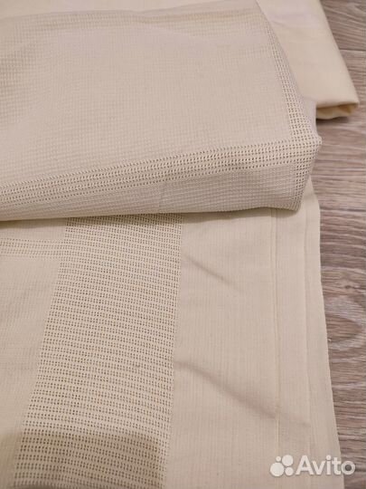 Zara home скатерть. Нежные цвета. С вышивкой