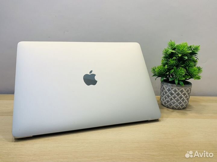 Apple Macbook pro 13 2017