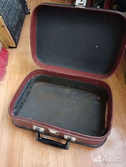 Чемоданы времен СССР