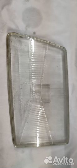 Стекло на фару Audi 100 44 кузов