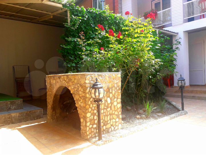 Комната 16 м² в 4-к., 2/2 эт.