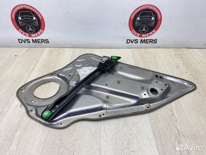 Стеклоподъемник двери задний левый Mercedes E