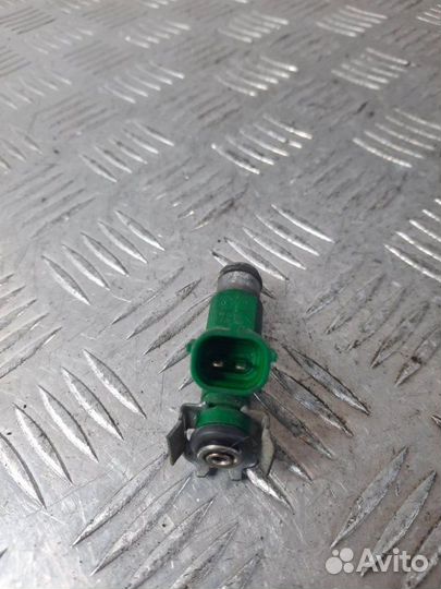 Форсунка Citroen C4 1 1.4 KFV 2007