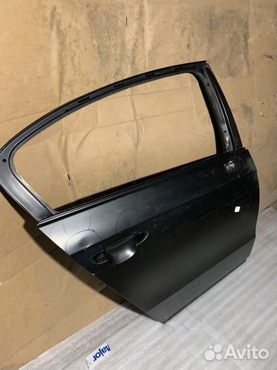 Дверь Volkswagen Passat B7 новая,оригинал