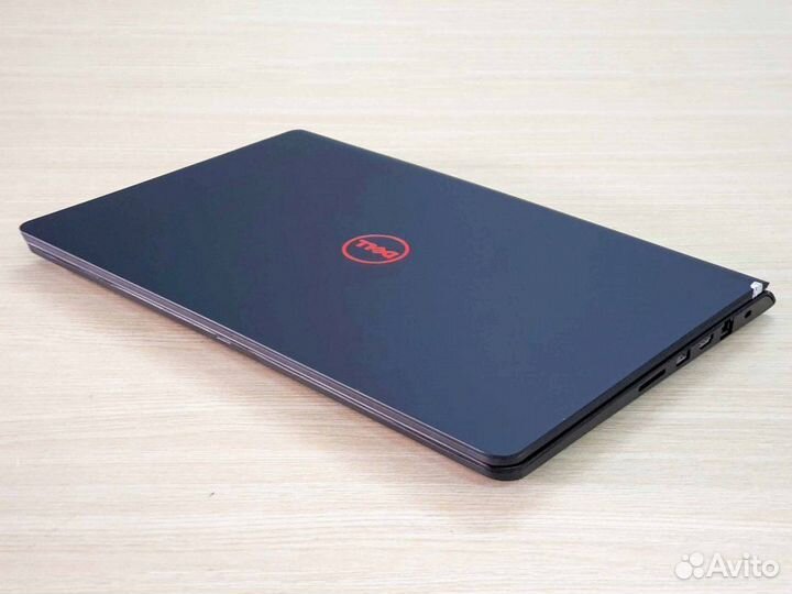Игровой ноутбук Dell 5577