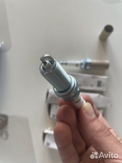 Свечи зажигания новые 5960F3