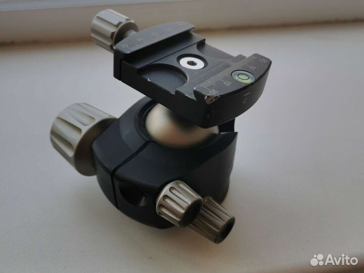 Штативная голова Falcon Eyes Dynamics 154