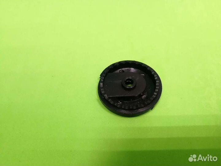 Накладка трещетки капюшона N 001