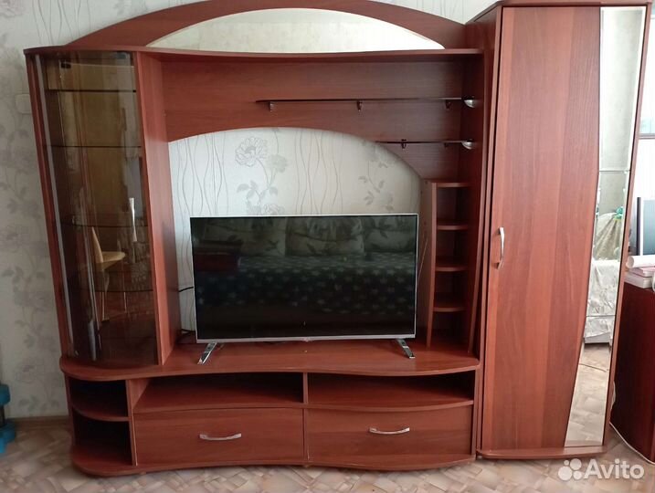 Стенка в гостиную