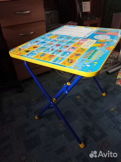 Детский стол и стул