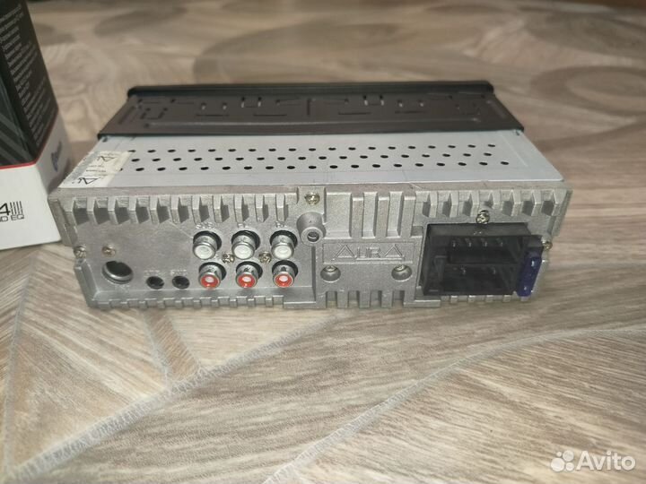 Процессорная автомагнитола aura AMH-76DSP