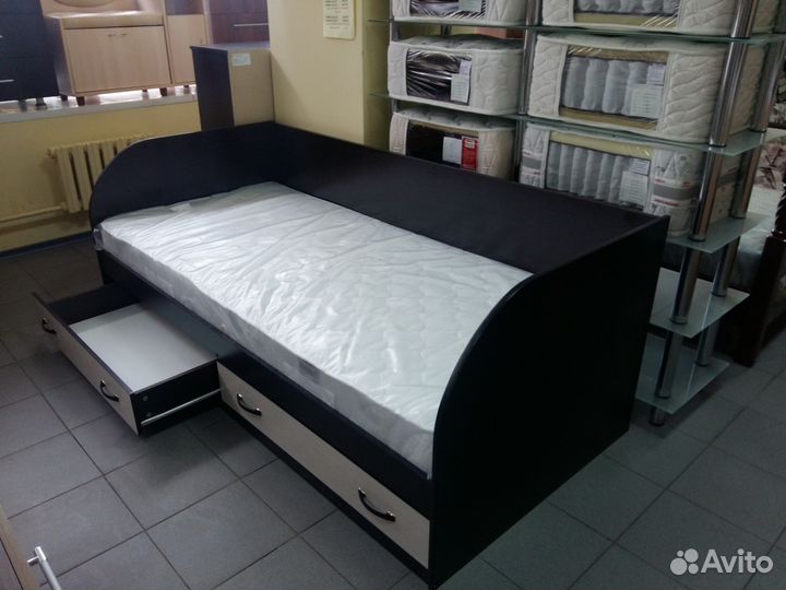 Авито кровати ижевск. Авито кровать с ящиками. Мебель в Новочеркасске. Диван кровать с ящиком на авито