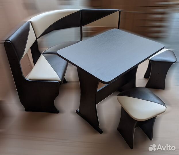 Кухонный уголок новый