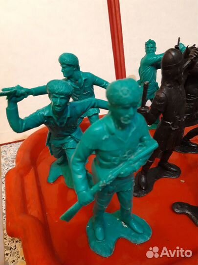 Солдатики большие