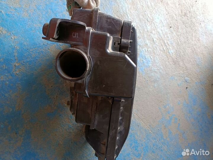 Корпус воздушного фильтра honda fit