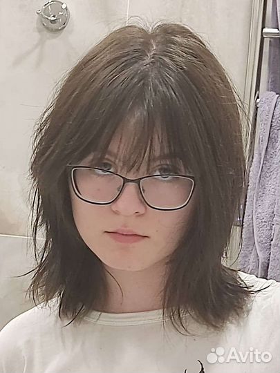 Официантка 16 лет