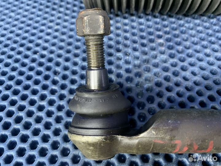 Рулевой наконечник тяга рулевая Tiguan Passat B7