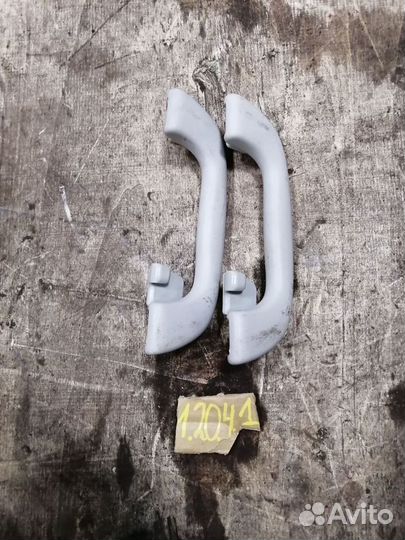 Ручка внутренняя потолка задняя Mazda 3 BM