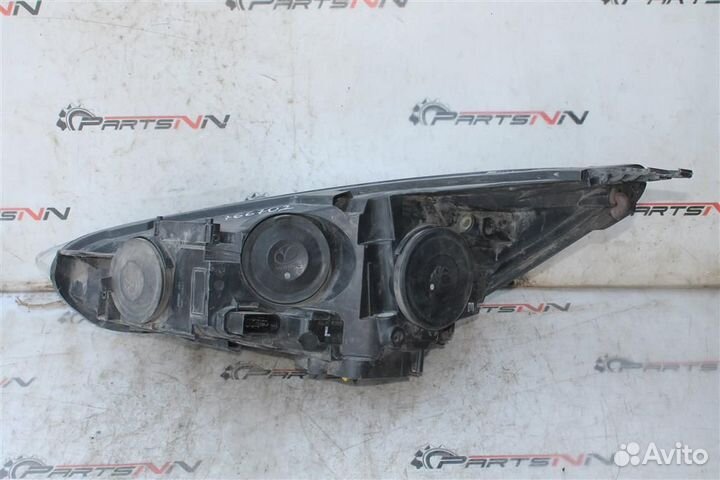 Фара правая Форд Фокус 3