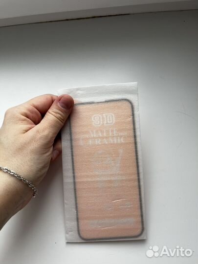 Чехлы на iPhone 13