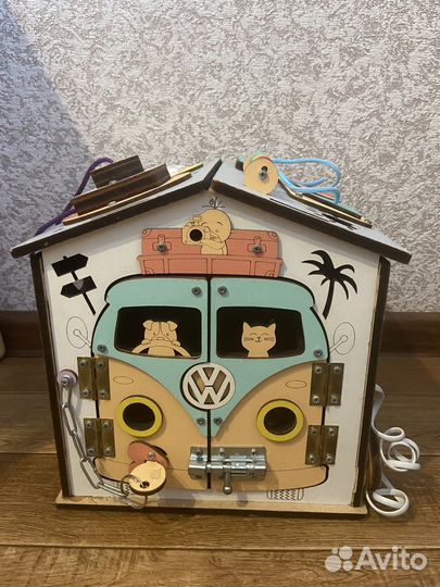 Бизиборд домик со светом