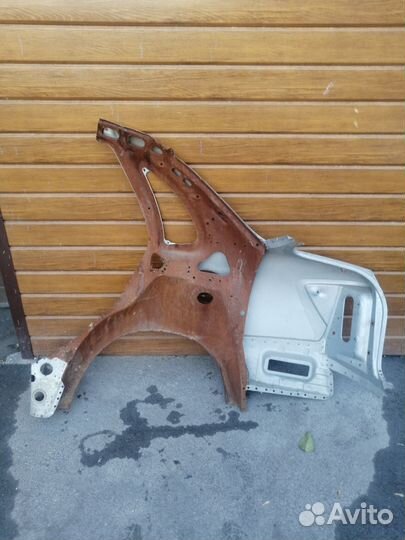 Заднее правое крыло LADA granta