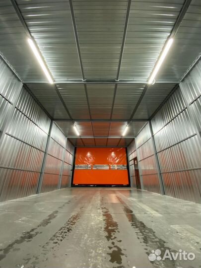 Рулонные скоростные ворота для автомоек