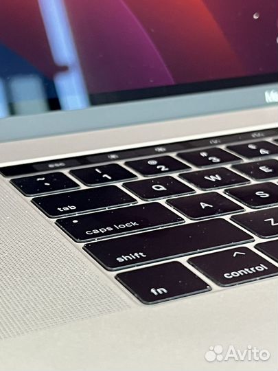 MacBook Pro 15 2017 Radeon 555 120 циклов