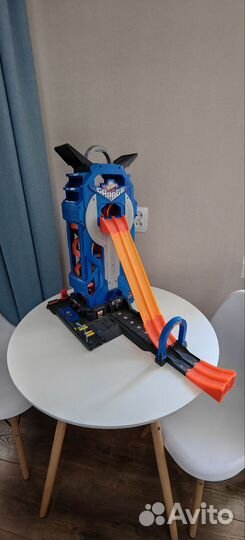 Мега гараж Hot wheels, Герои в масках
