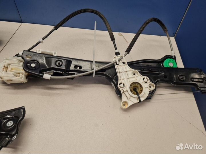 Стеклоподъемник передний правый BMW 1 E81 E87 2004