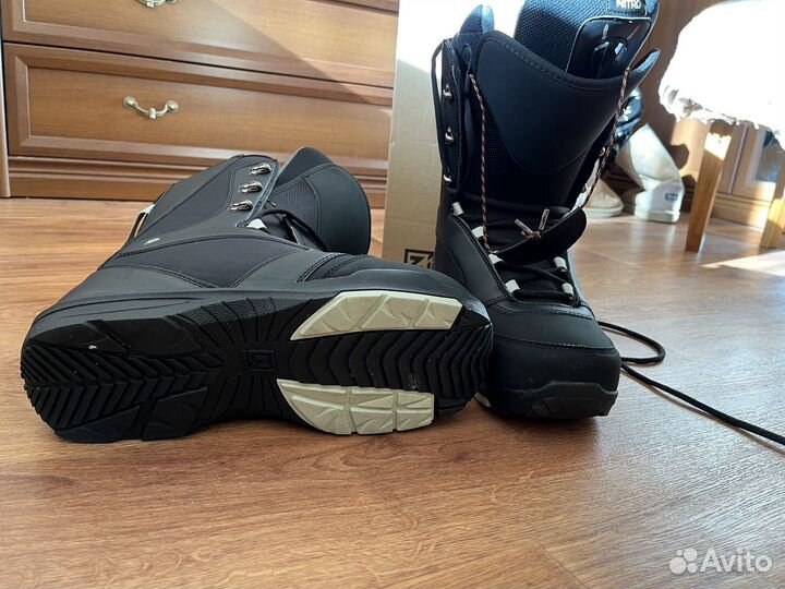 Сноубордические ботинки 42,5