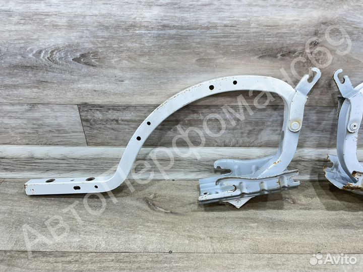 Петли крышки багажника Toyota Camry 50 (2011-2018)