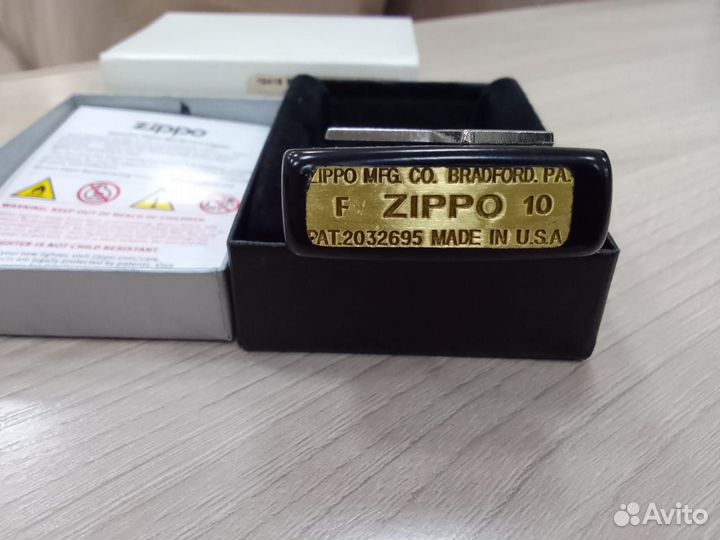 Новая Зажигалка Zippo Marlboro 2010г