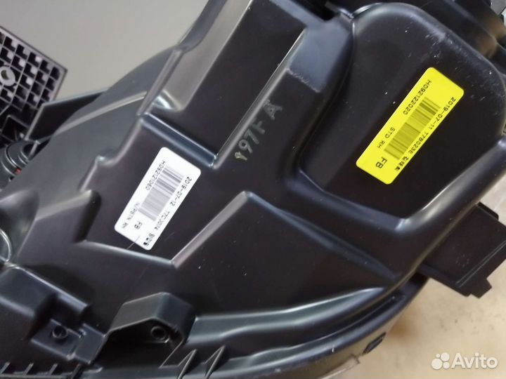 Фара правая KIA Rio 4 новая оригинал