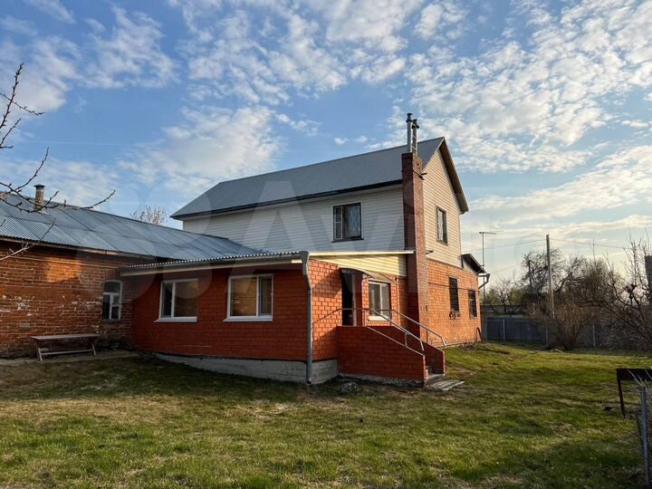 Коттедж 211,1 м² на участке 20 сот.