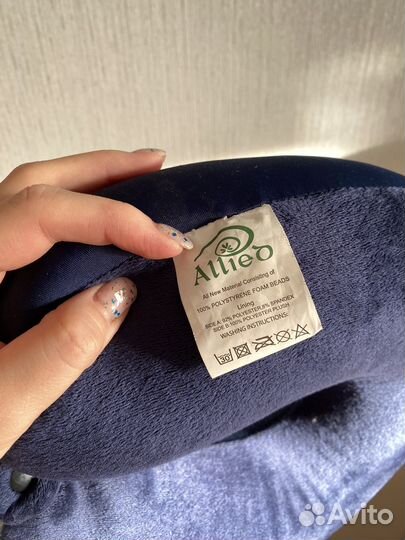 Подушка под голову для путешествий