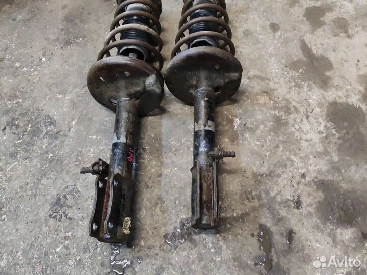 Стойка задняя toyota vista v40